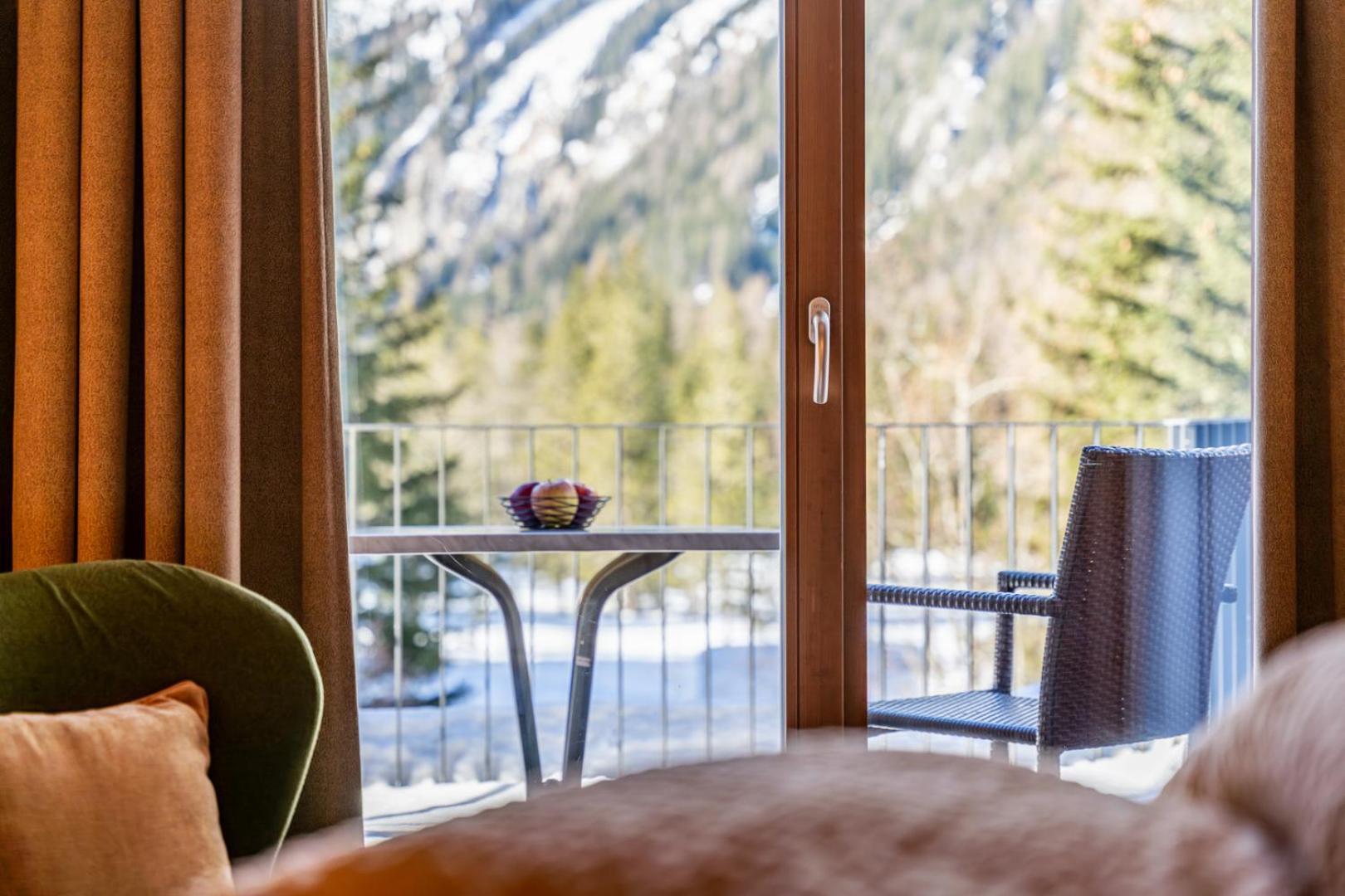 Hotel Restaurant Seehaus Mountain Lake Resort San Giuseppe in Anterselva Exterior photo