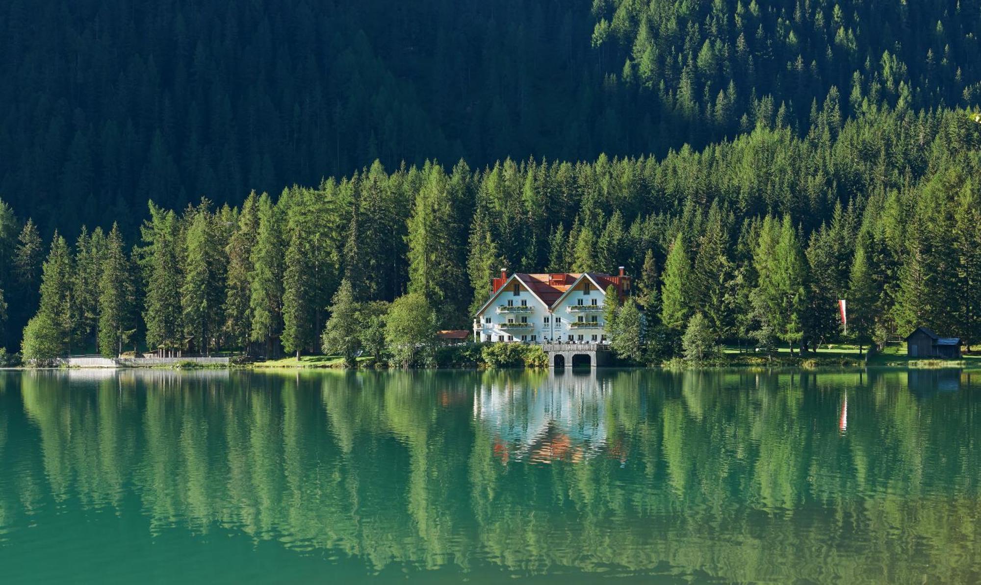Hotel Restaurant Seehaus Mountain Lake Resort San Giuseppe in Anterselva Exterior photo