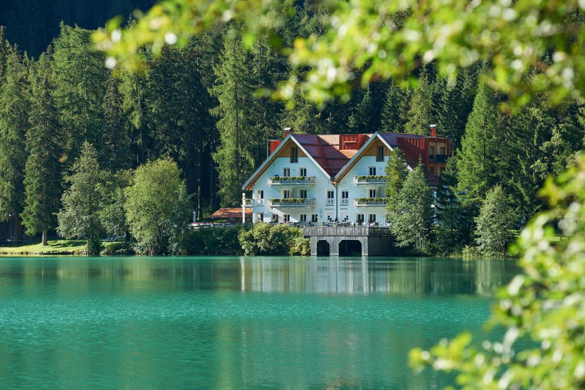 Hotel Restaurant Seehaus Mountain Lake Resort San Giuseppe in Anterselva Exterior photo