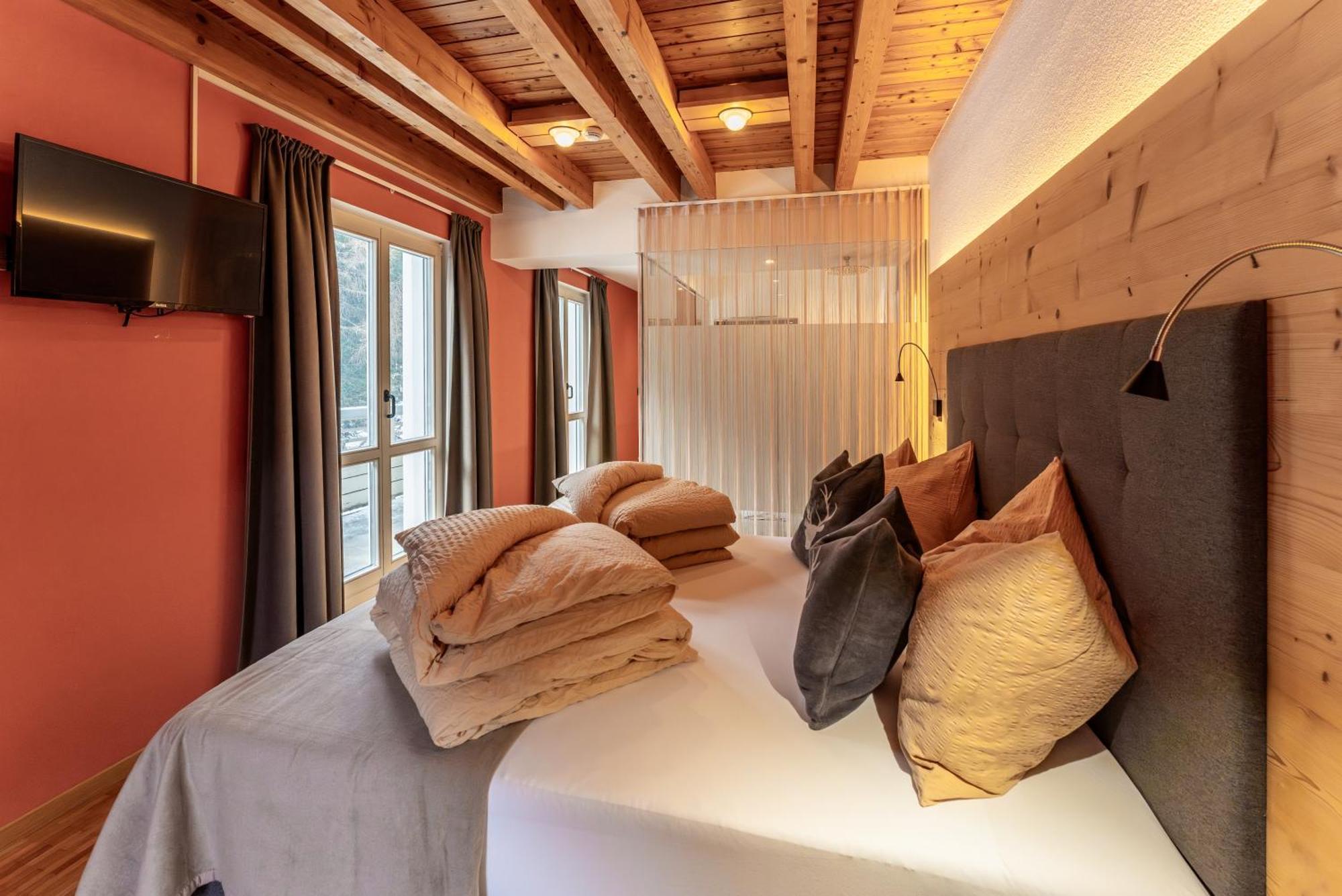 Hotel Restaurant Seehaus Mountain Lake Resort San Giuseppe in Anterselva Exterior photo