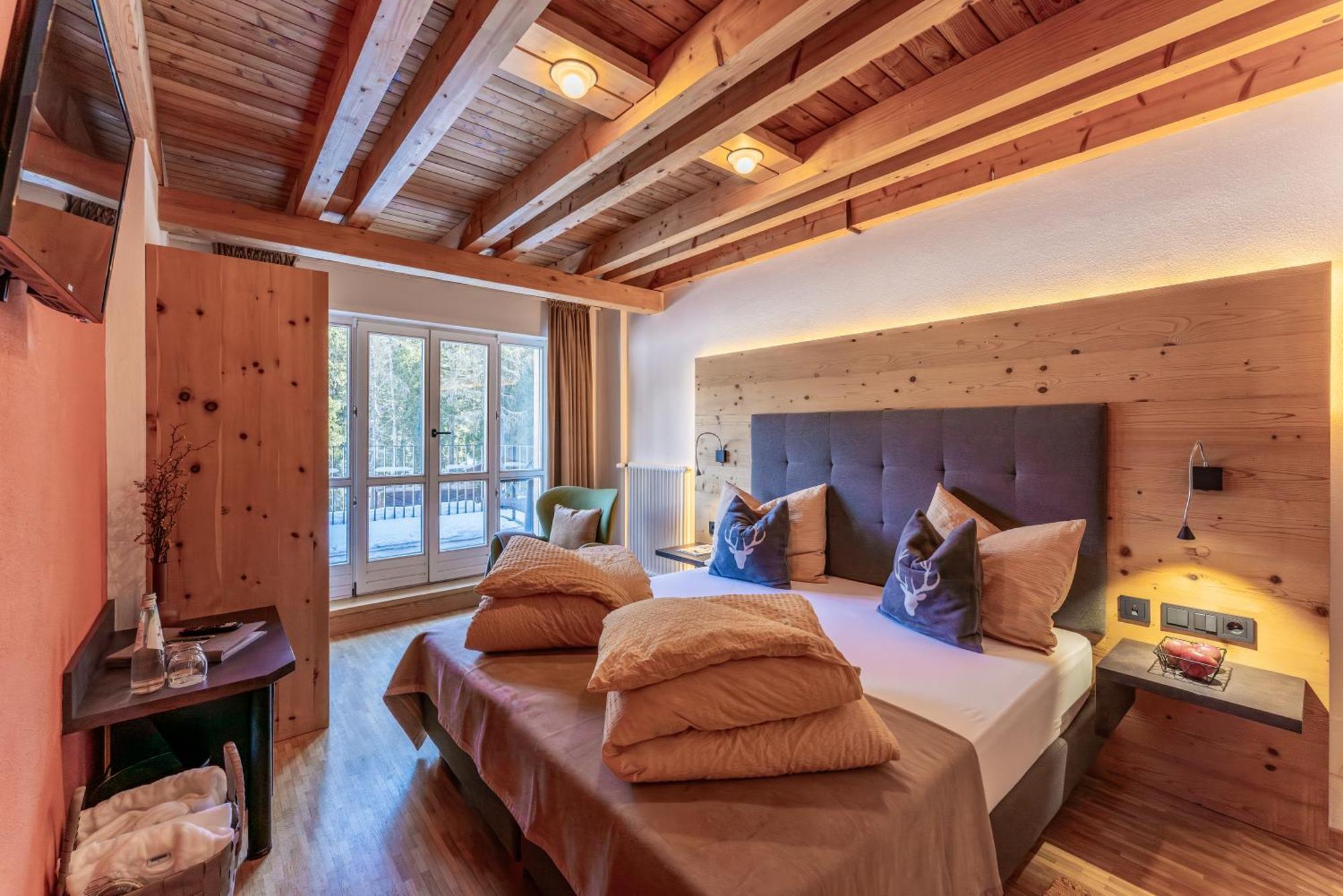 Hotel Restaurant Seehaus Mountain Lake Resort San Giuseppe in Anterselva Exterior photo