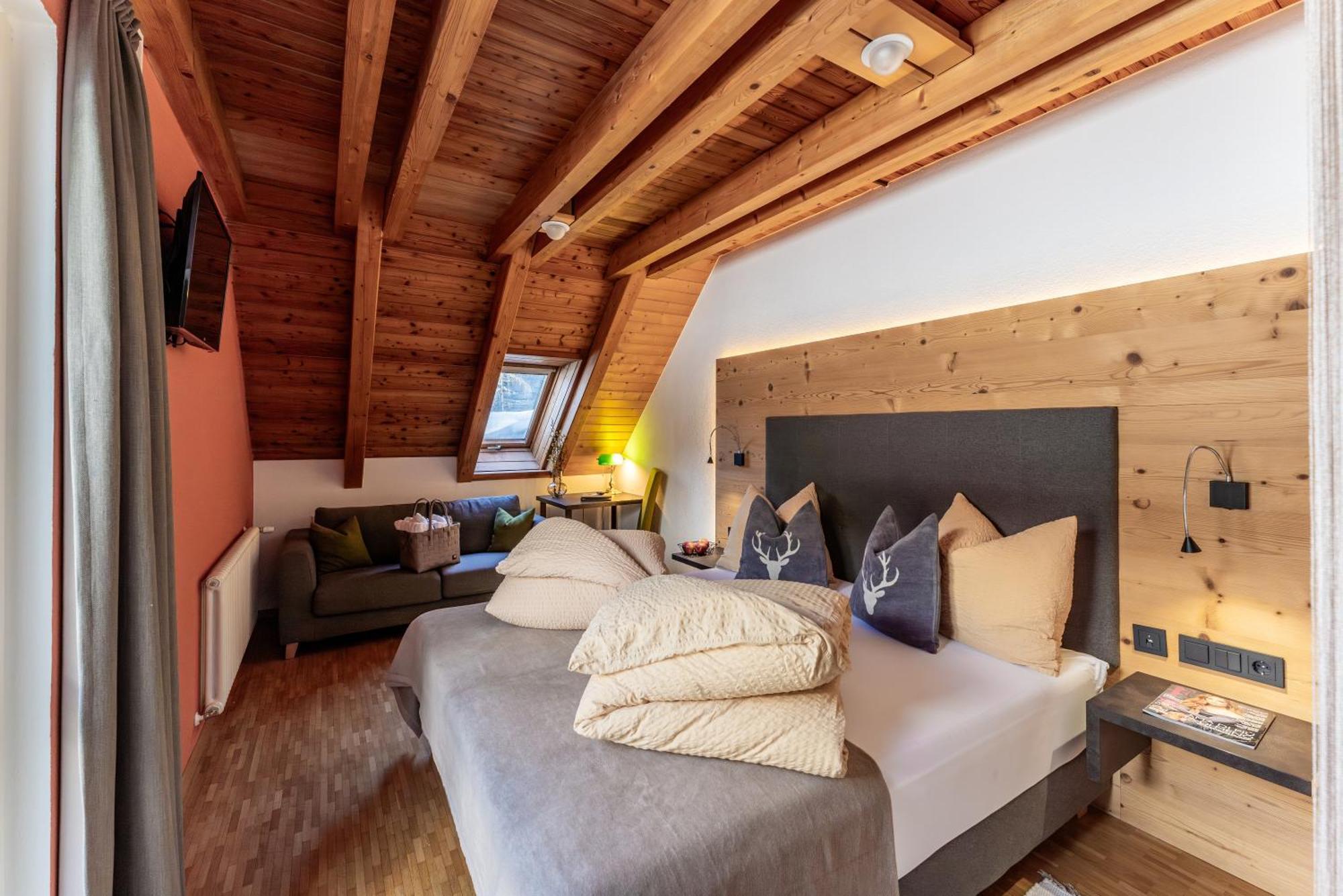 Hotel Restaurant Seehaus Mountain Lake Resort San Giuseppe in Anterselva Exterior photo
