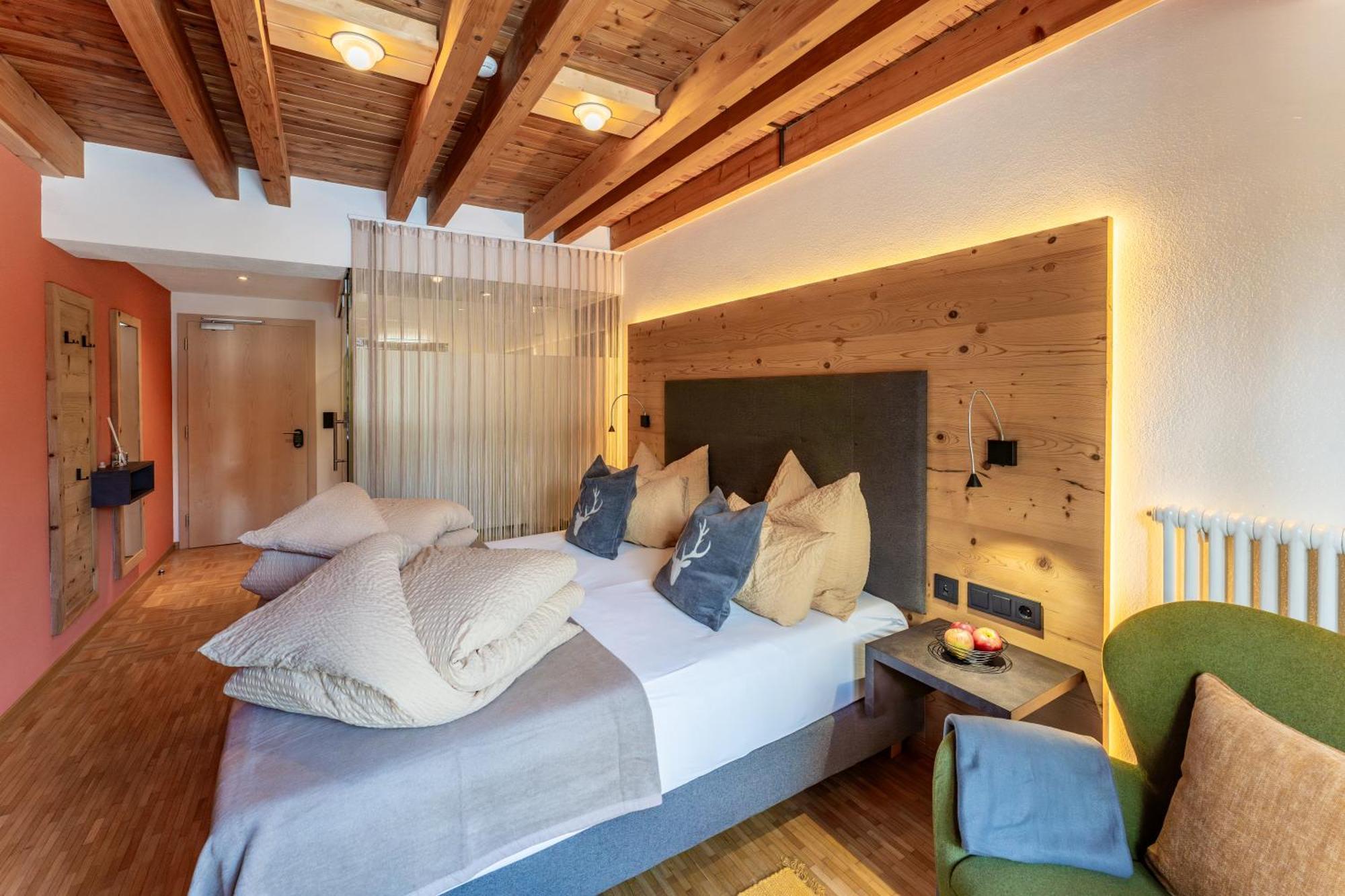 Hotel Restaurant Seehaus Mountain Lake Resort San Giuseppe in Anterselva Exterior photo