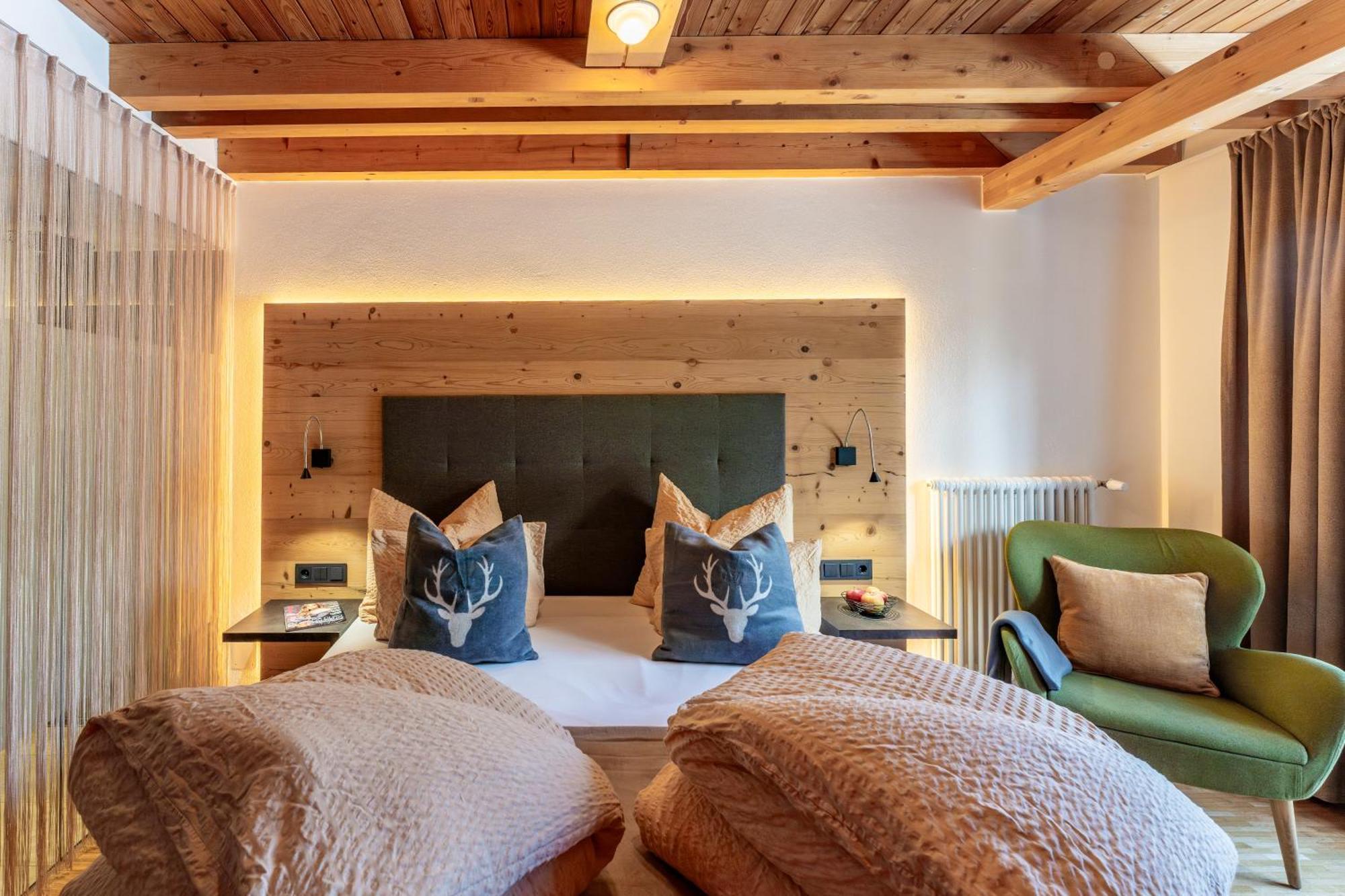 Hotel Restaurant Seehaus Mountain Lake Resort San Giuseppe in Anterselva Exterior photo