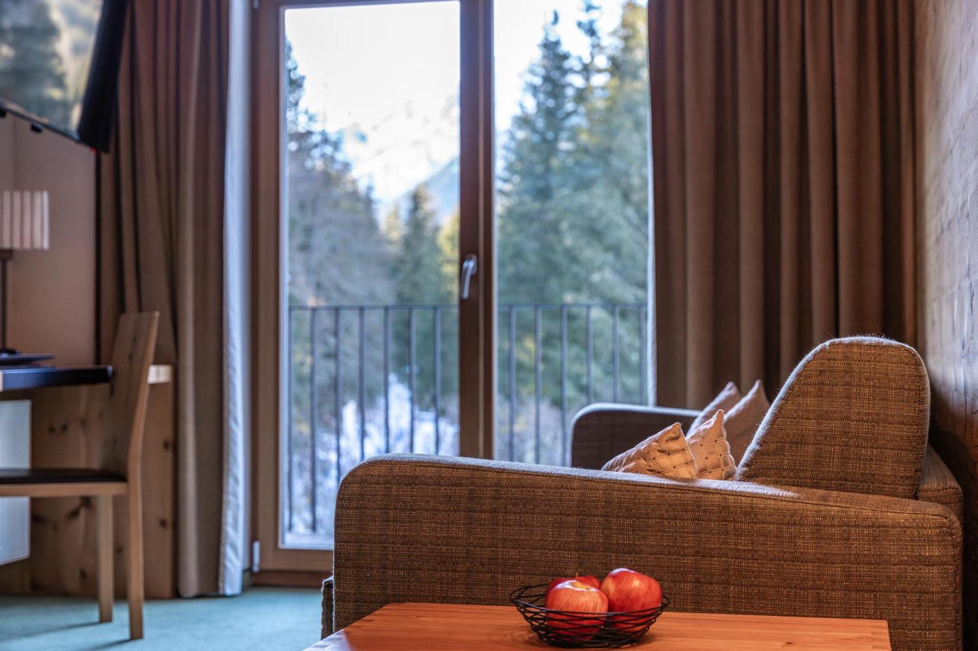 Hotel Restaurant Seehaus Mountain Lake Resort San Giuseppe in Anterselva Exterior photo